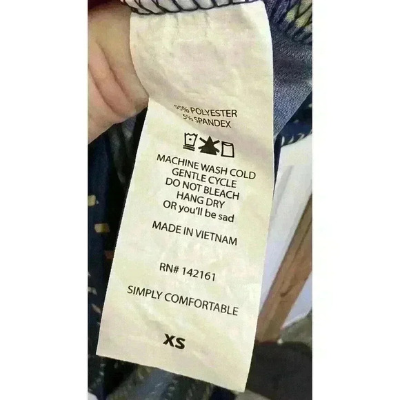 LuLaRoe Irma Tunic Top Sz XS Geometric Print - Picture 9 of 9